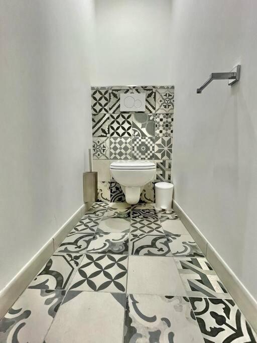 3 Pieces Refait A Neuf. Centre-ville. Apartamento Menton
