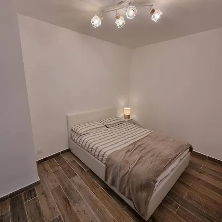 Appartement 3 Pieces Refait A Neuf. Centre-Ville. Menton Exterior foto