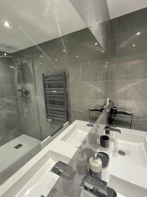Appartement 3 Pieces Refait A Neuf. Centre-ville. Menton