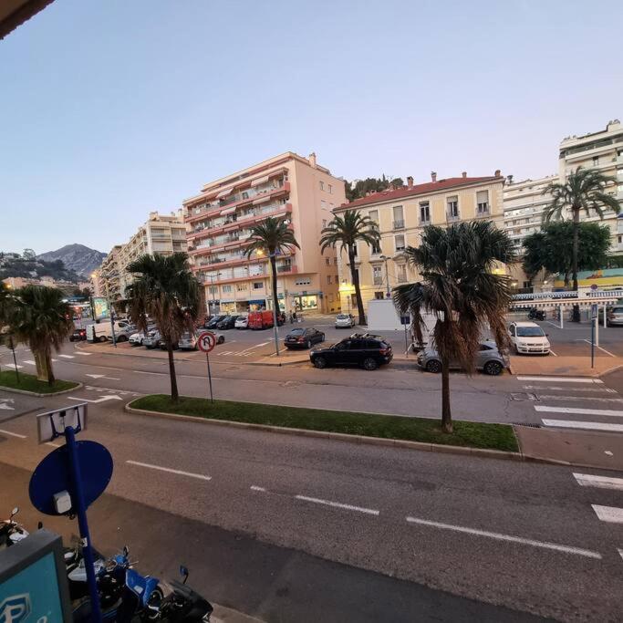 3 Pieces Refait A Neuf. Centre-ville. * Menton